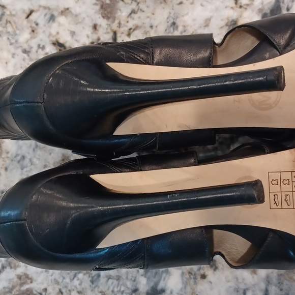 MICHAEL KORS Solid Black Leather Pull On Open-Toe Ankle Platform Boots Shooties - Picture 15 of 16